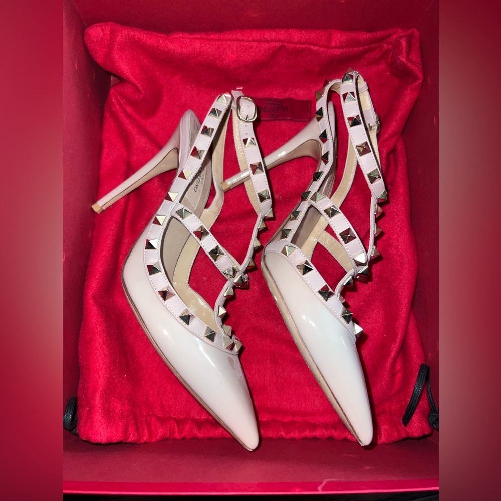 Valentino Rockstud T-Strap Pointed Toe Pump - Picture 3 of 5
